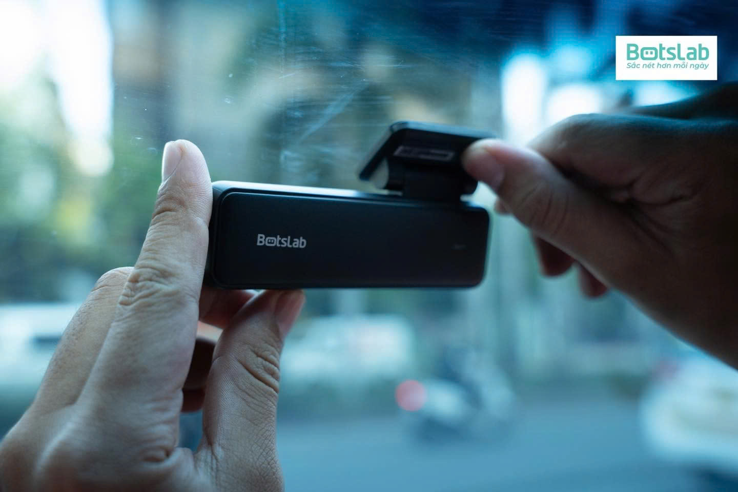 Camera hành trình HK30 PRO